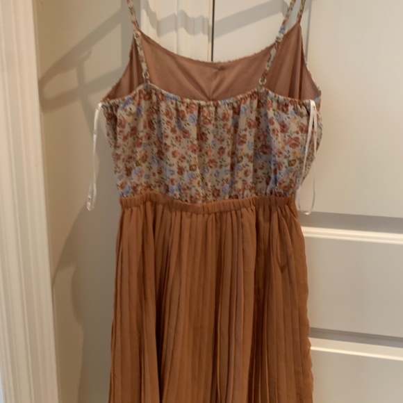 Forever 21 Dress - Picture 2 of 4